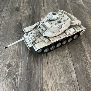 Unimax Forces of Valor 518002 USMC Tank 2003